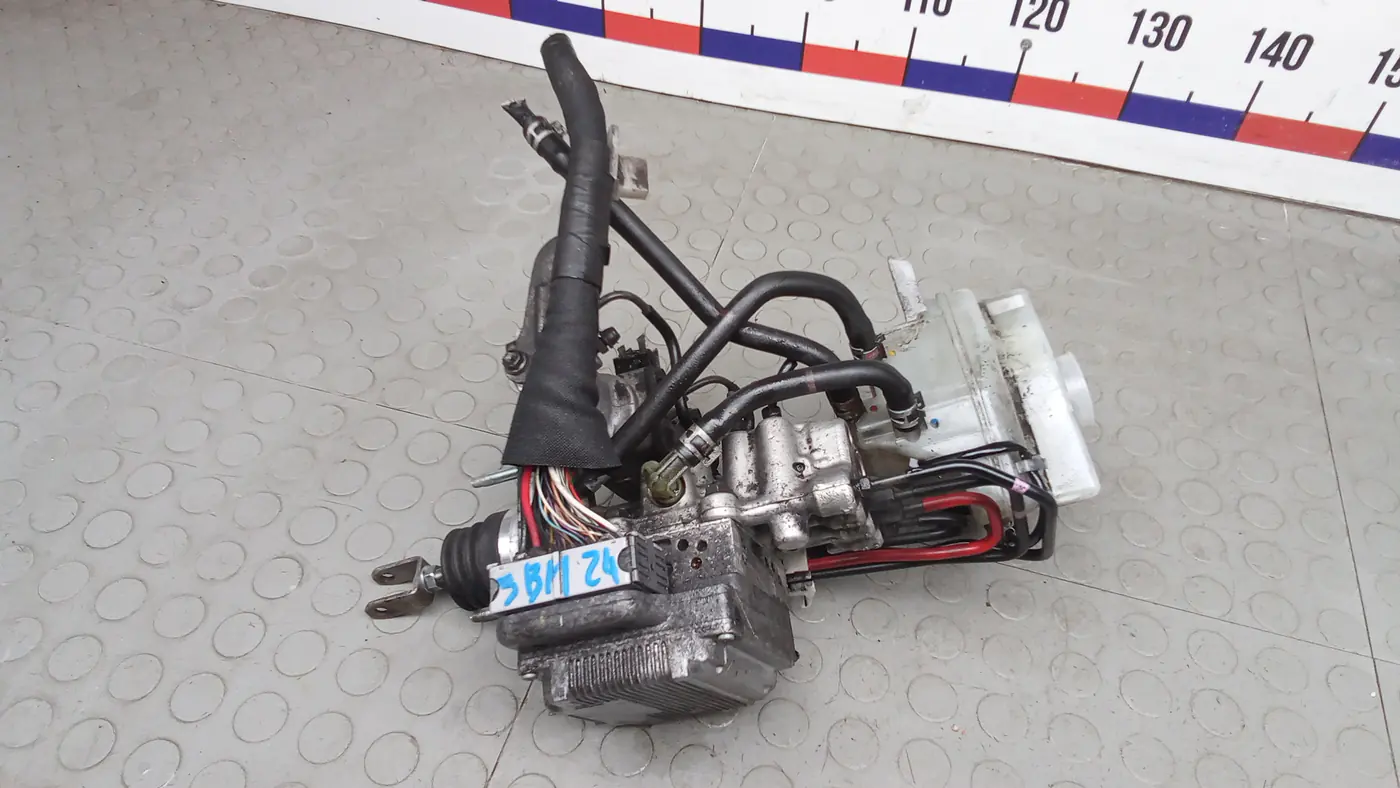 Блок ABS к Toyota Prius 2013