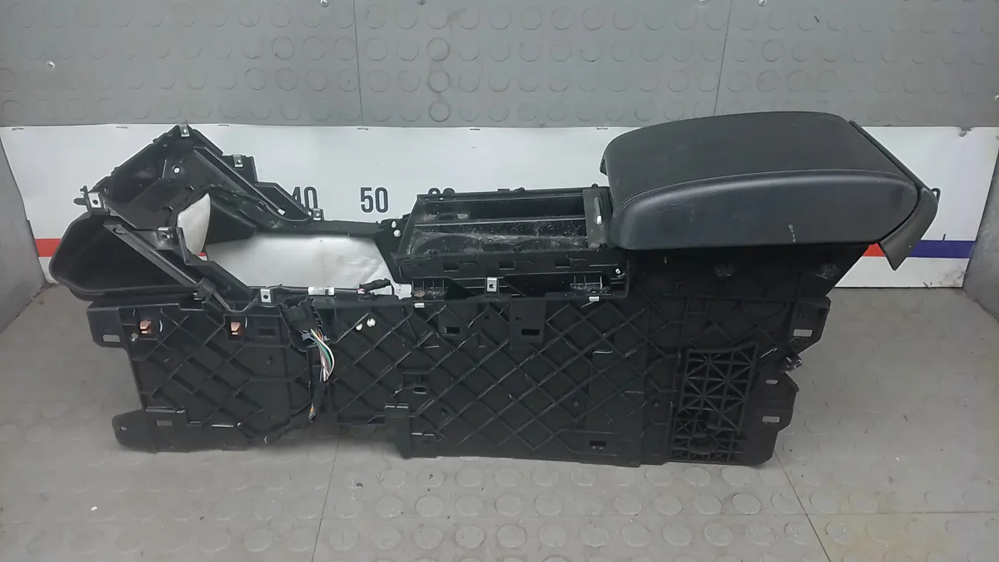 Подлокотник к Land Rover Range Rover Evoque 2013