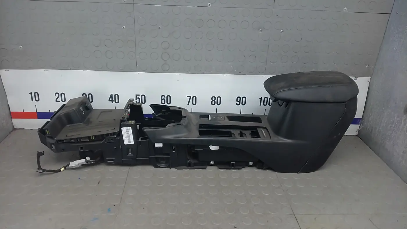 Подлокотник к Ford Focus 2020