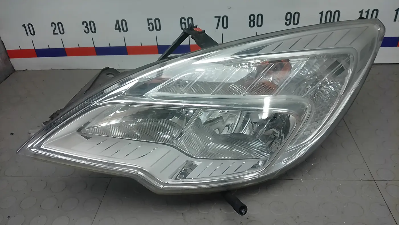 Фара левая к Opel Meriva 2010