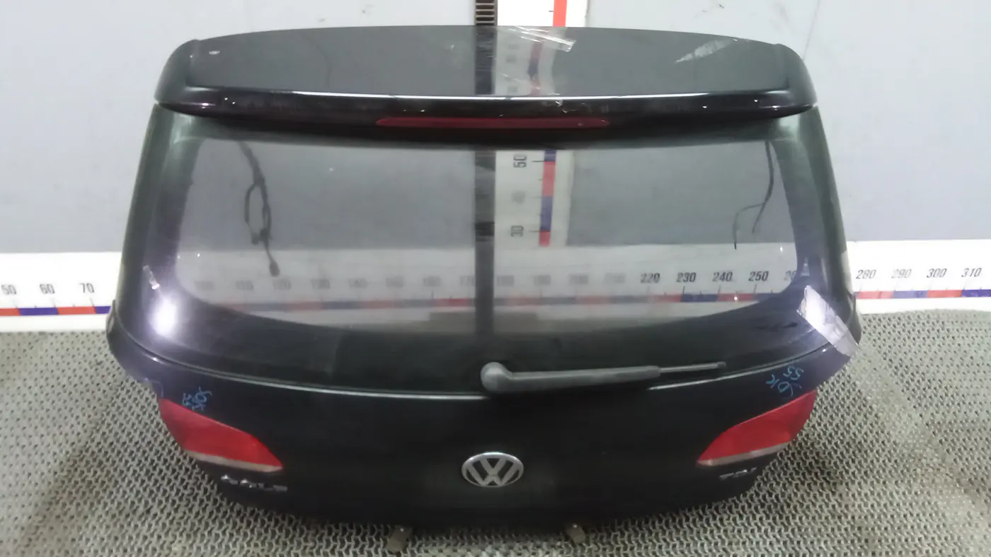 Замок двери к Volkswagen Golf 2009