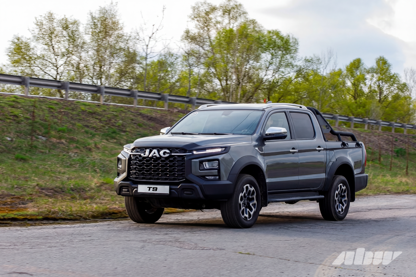 Апрельские забавы: едем на поиски моря Геродота на белорусском JAC T9