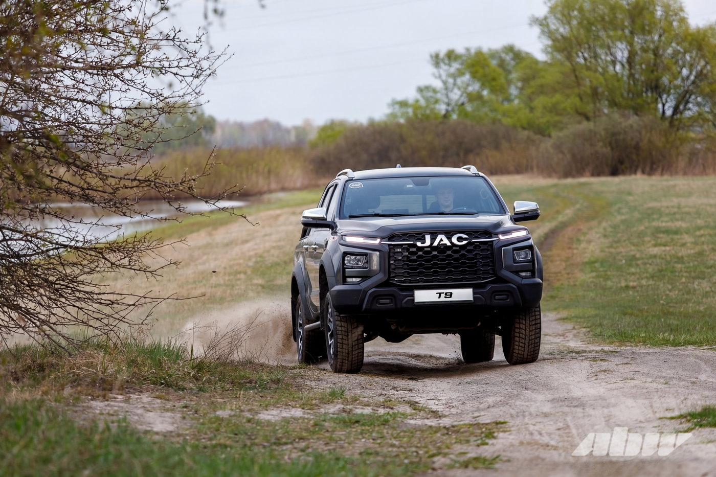 Апрельские забавы: едем на поиски моря Геродота на белорусском JAC T9