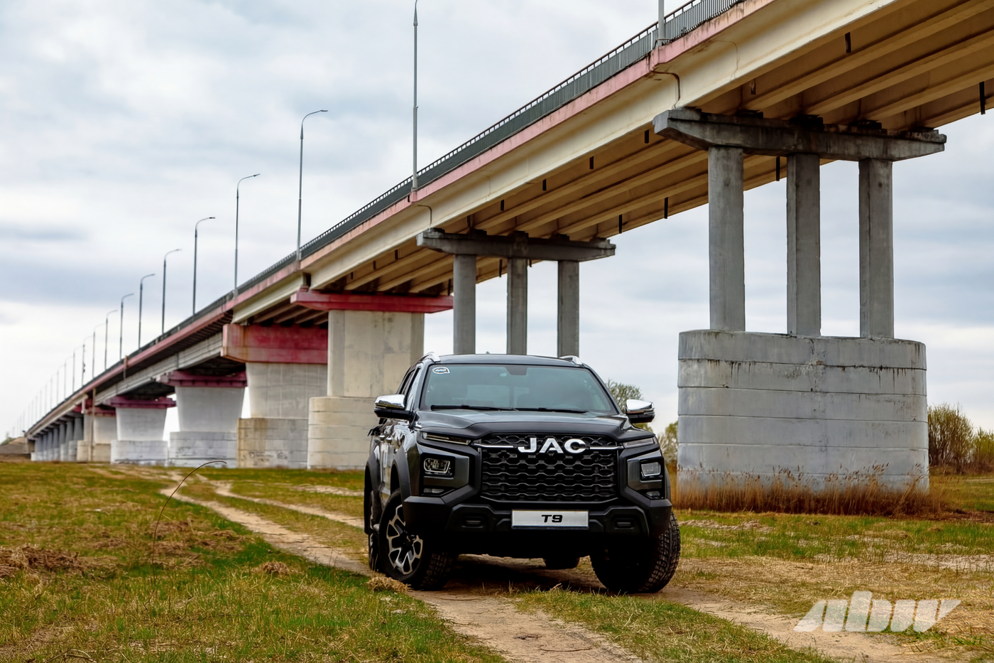 Апрельские забавы: едем на поиски моря Геродота на белорусском JAC T9
