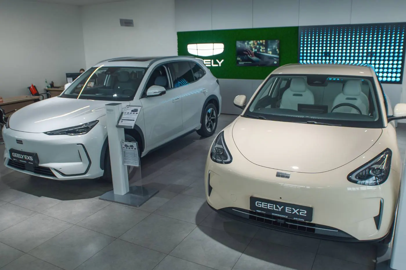 Новый дилер Geely появился в Минске