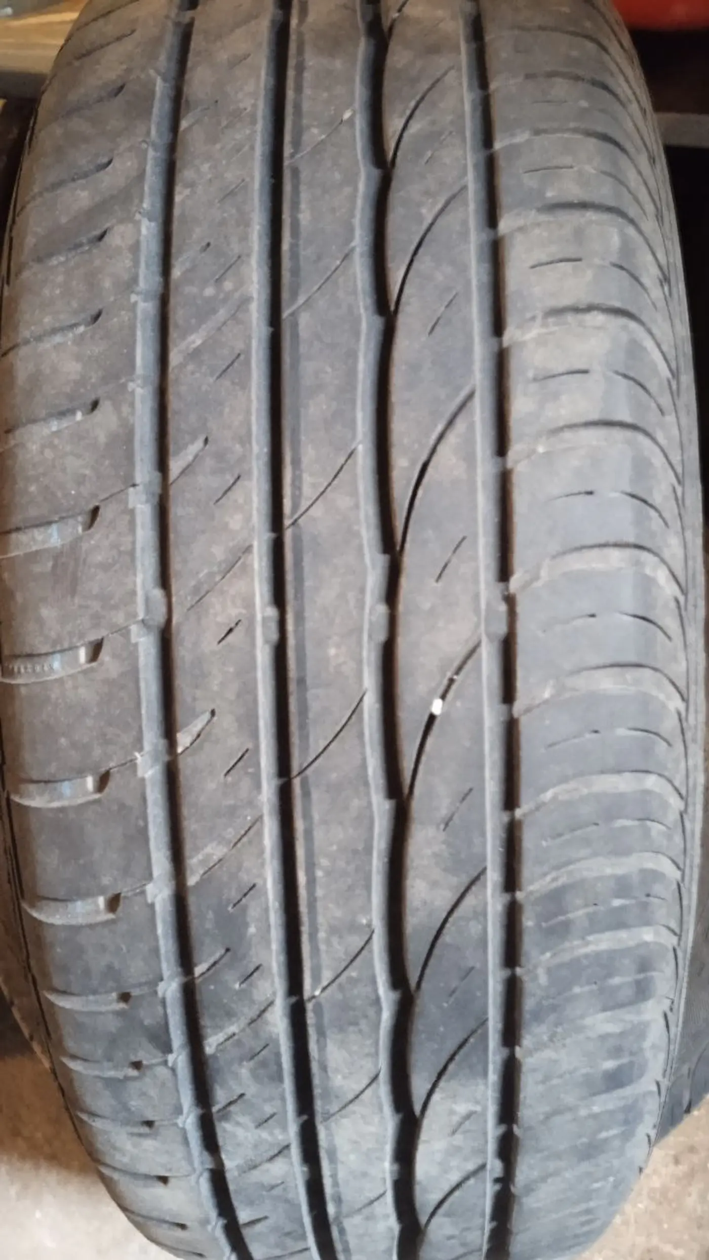 R15 195 60 Barum Bravuris