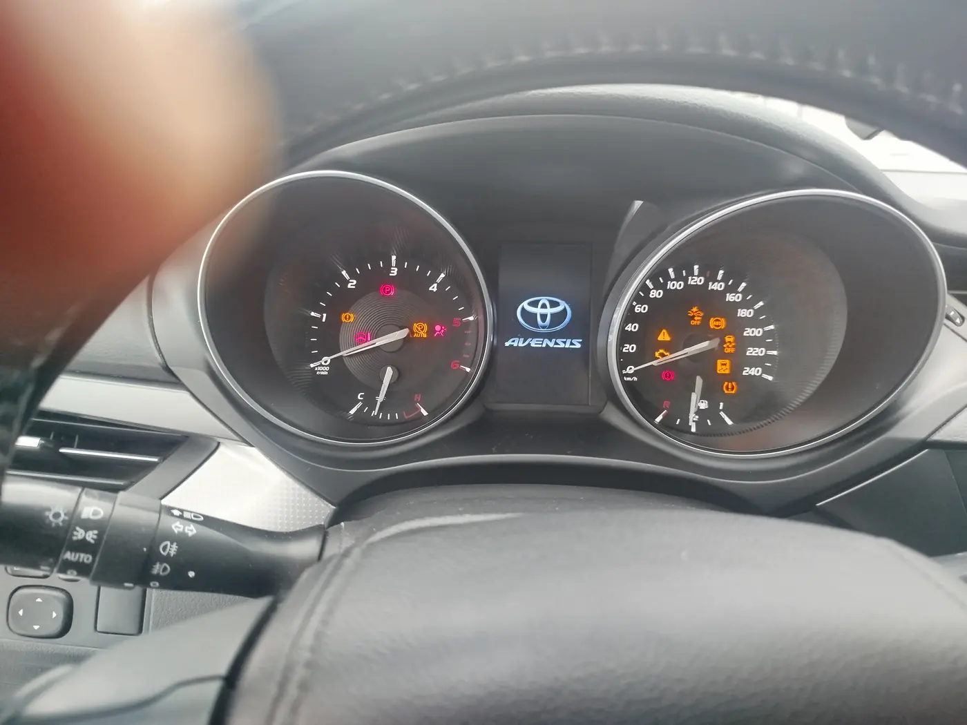 Toyota Avensis III Рестайлинг 2, 2015