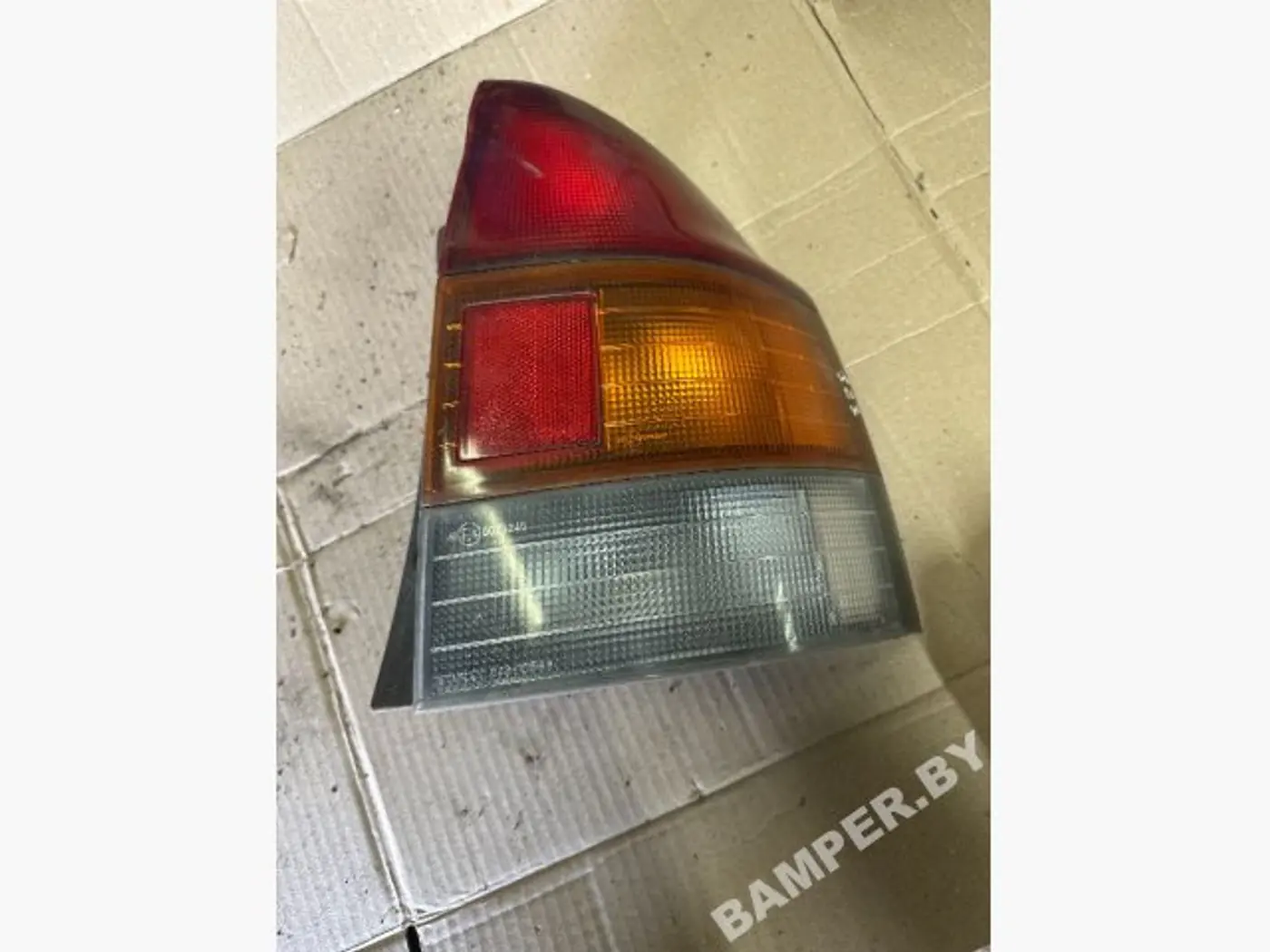 Фонарь задний правый к Mazda 323 1996