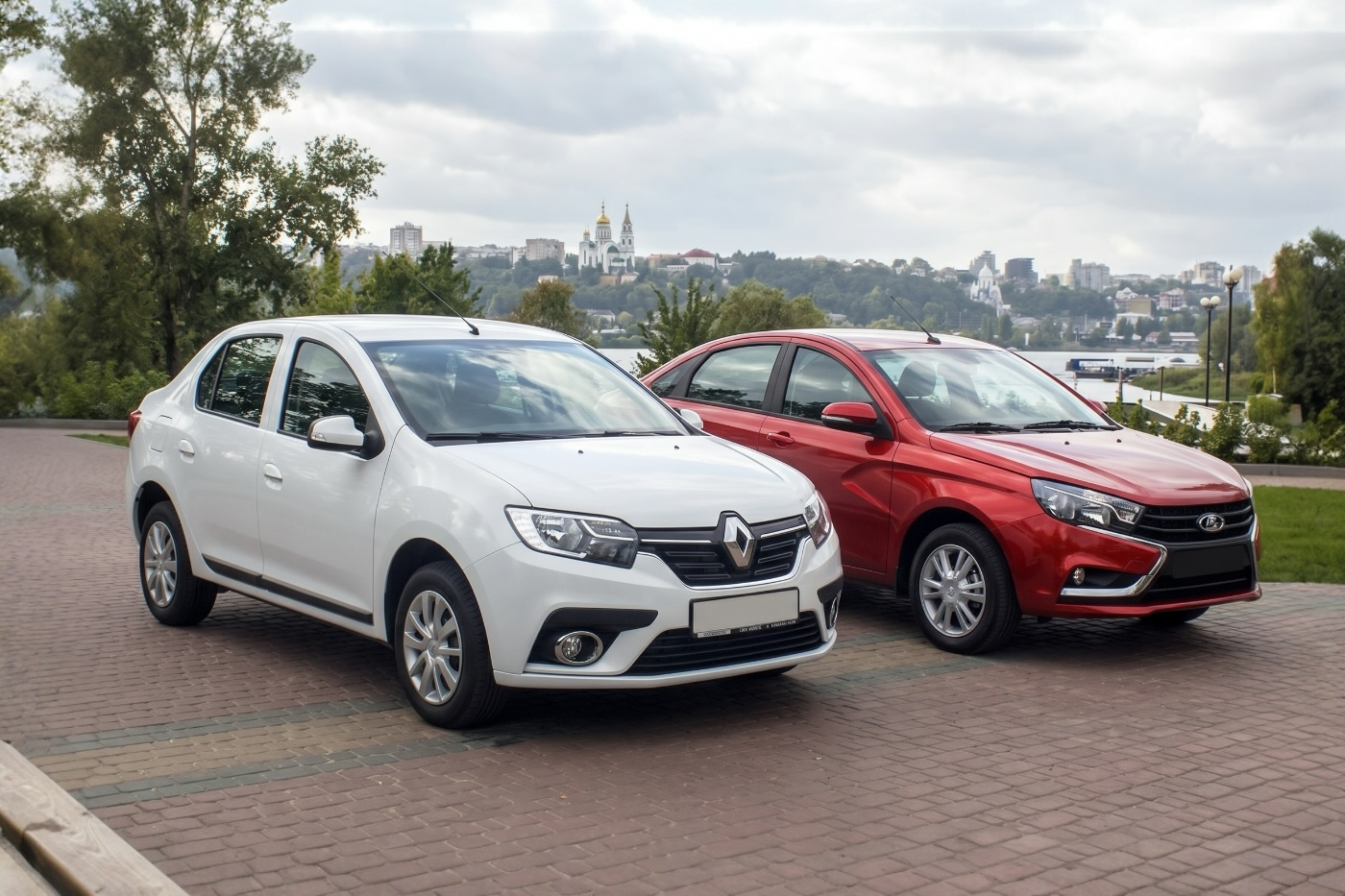 LADA Vesta или Renault Logan: какая «бэушка» дешевле в обслуживании