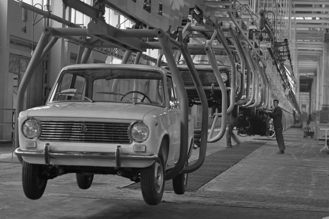 56 лет легенде: ВАЗ-2101 отмечает день рождения