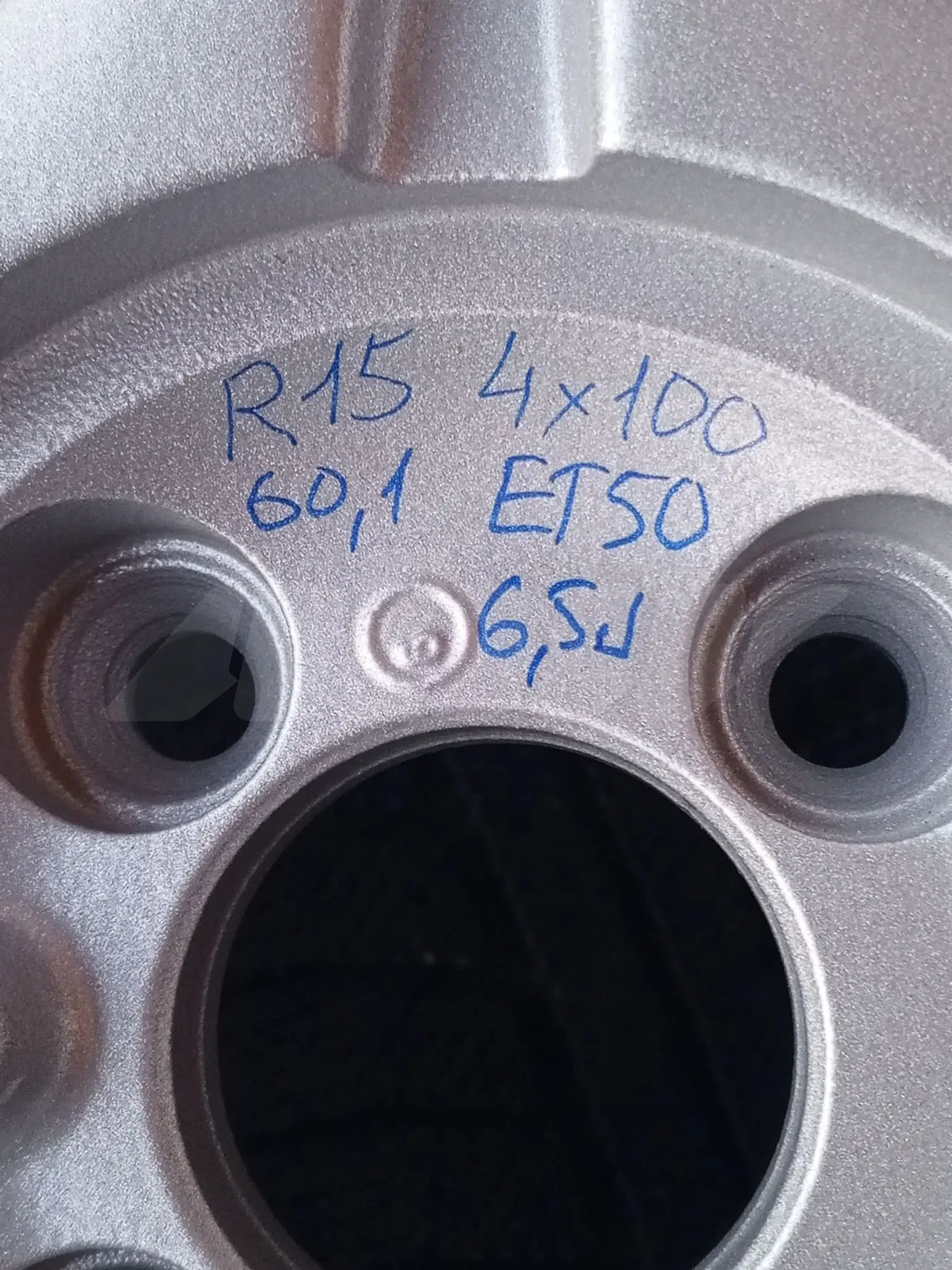 6.5xR15 4 100 ET50 DIA60.1 к Renault Scenic