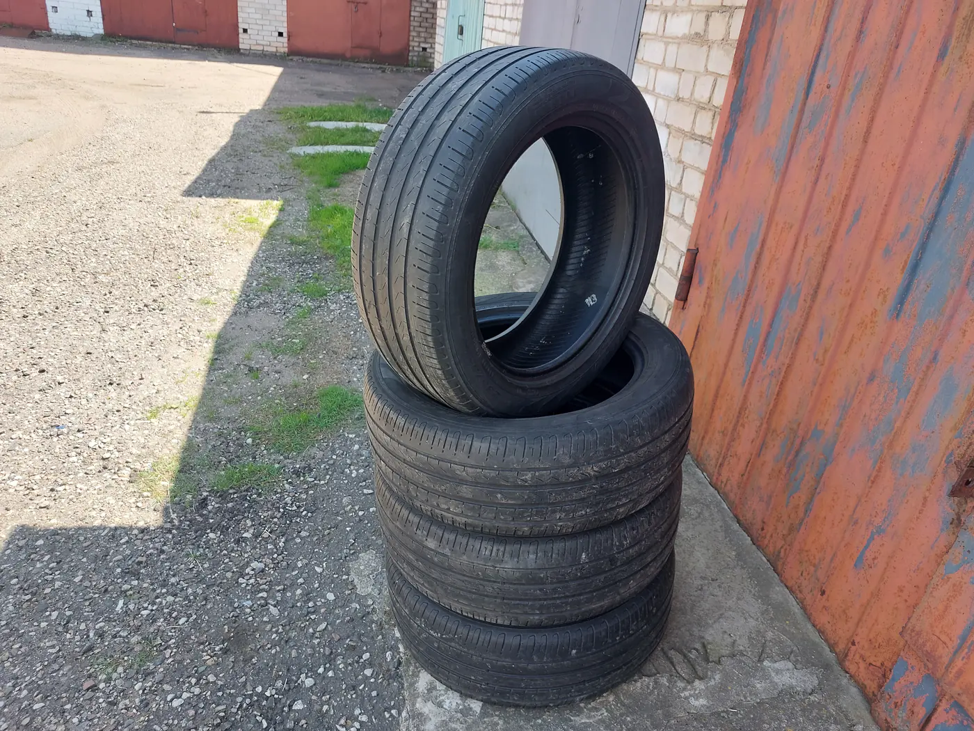 R19 235 55 Pirelli Scorpion Verde