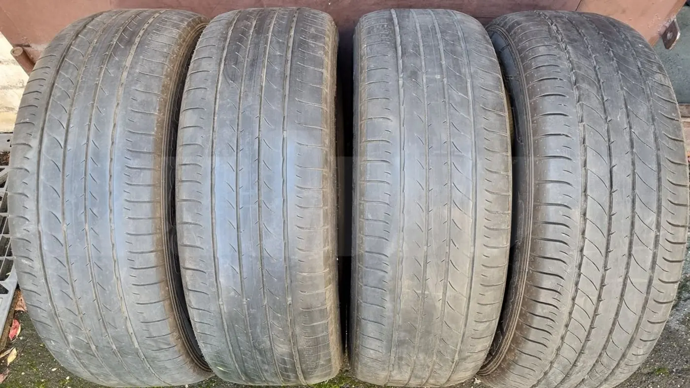 R20 235 55 Dunlop