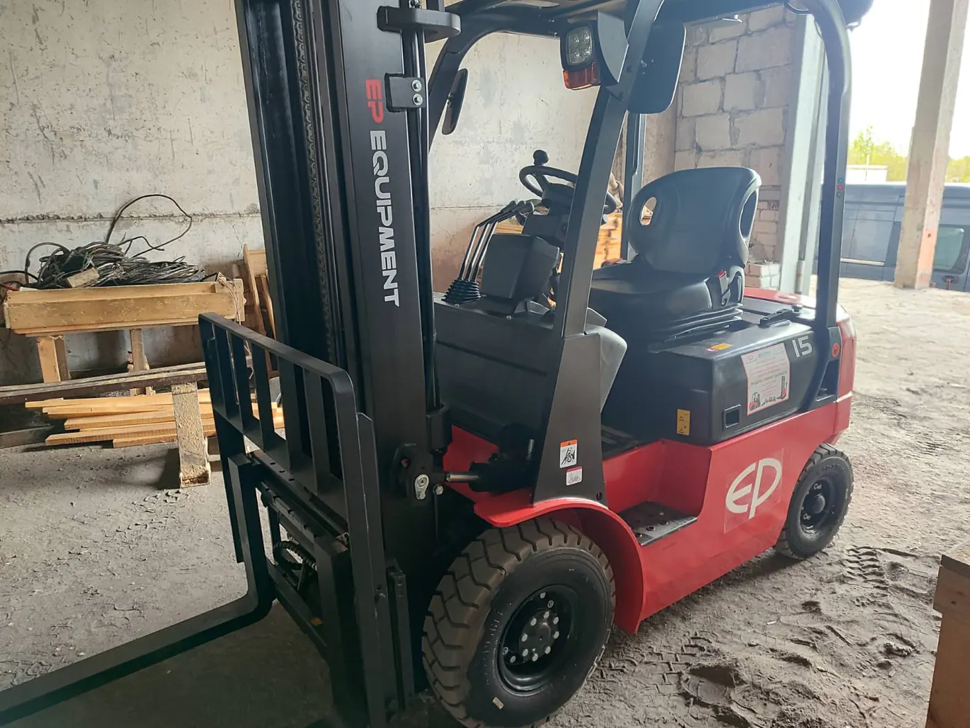 вилочный автопогрузчик EP Equipment CPCD15 2025