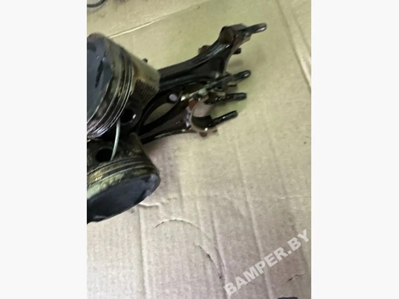 Поршень к Mazda 323 1996