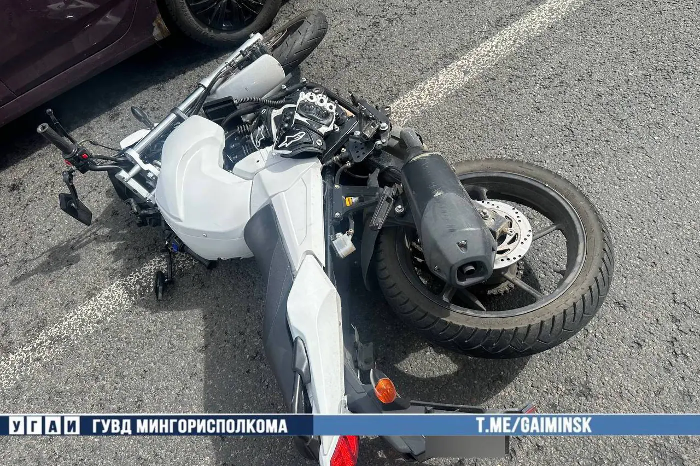Потерял управление и упал: мотоциклист пострадал в Минске