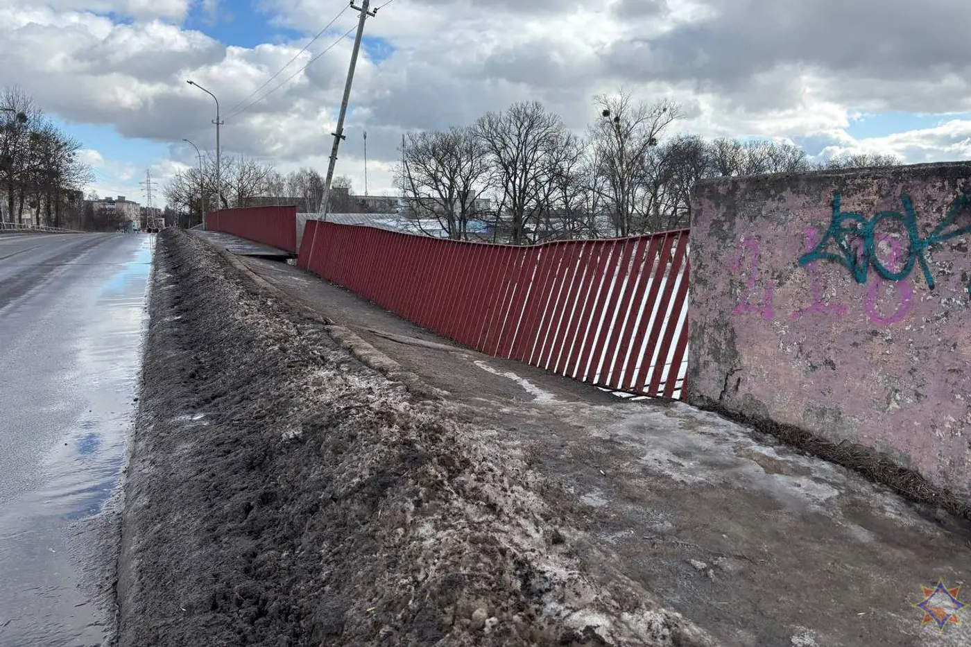 В Бобруйске восстановили накренившийся путепровод