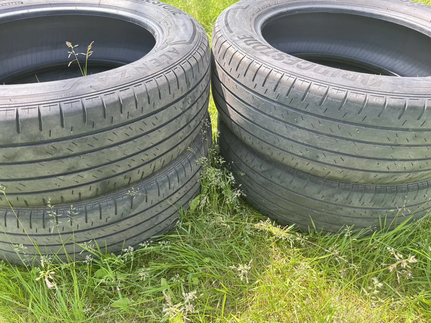 R18 225 60 Bridgestone Alana 001 100H
