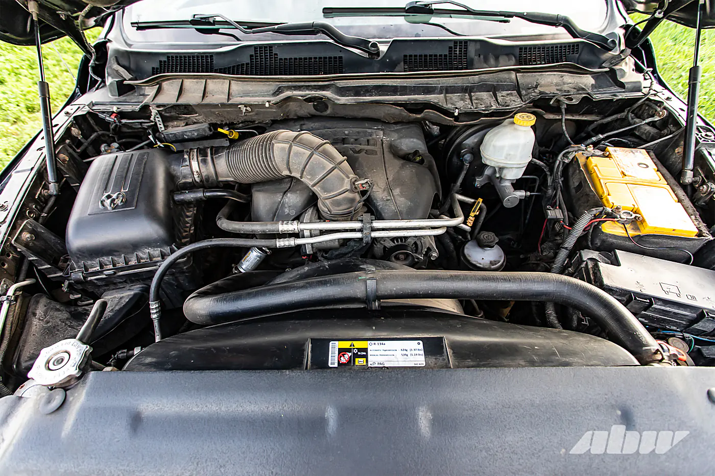 Очень крутой рейнджер: возвышаемся над потоком на Dodge Ram V8