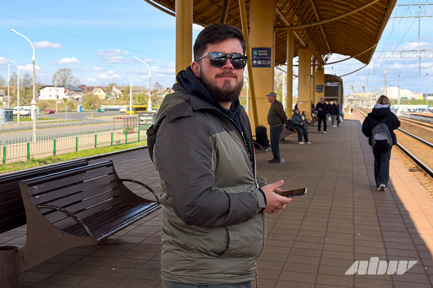 Автомобиль против электрички и маршрутки: путешествие на дачу в стиле Top Gear