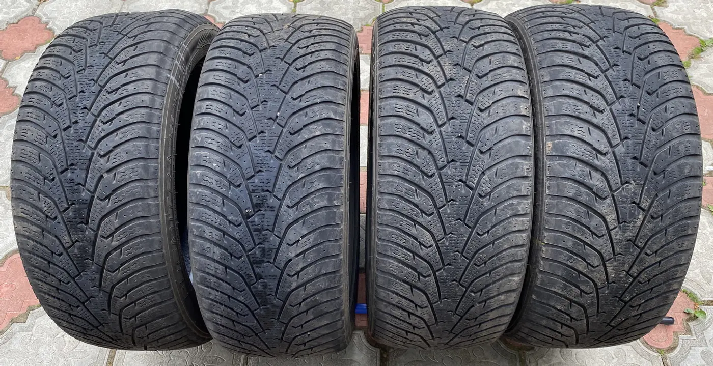 R17 225 50 Maxxis NP5 Premitra Ice Nord