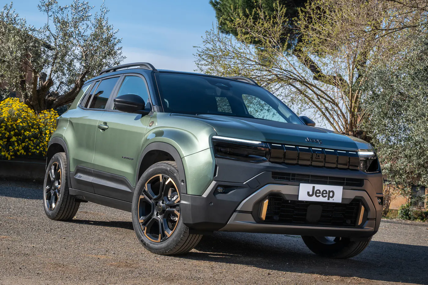 Представлен обновленный кроссовер Jeep Avenger