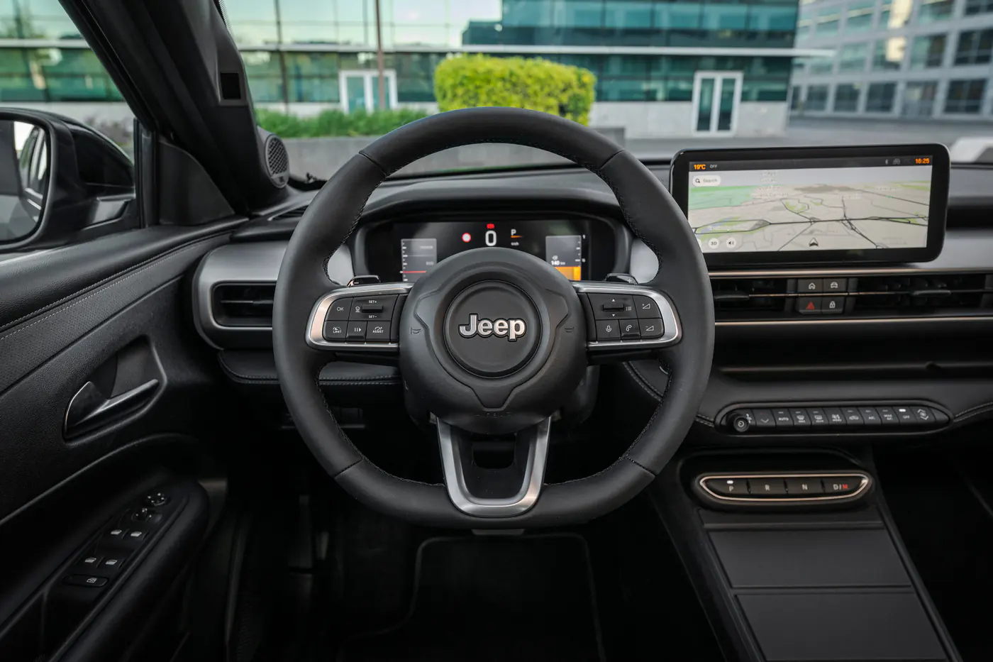 Представлен обновленный кроссовер Jeep Avenger