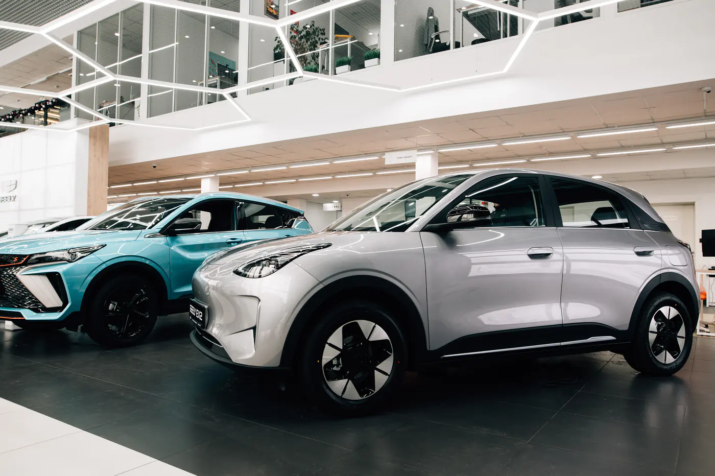 Geely EX2 – отличный вариант первого автомобиля. Рассказываем почему
