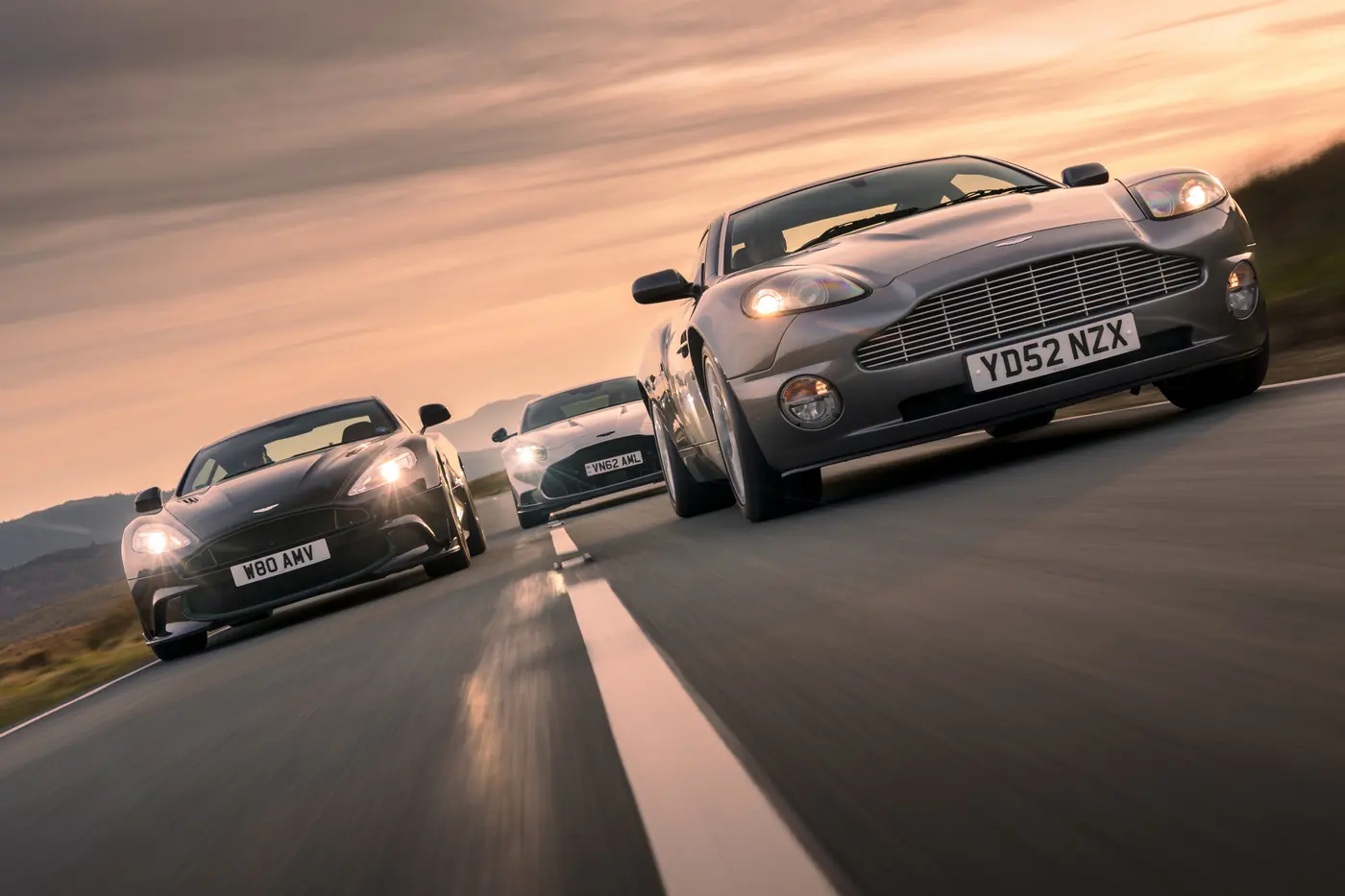 Три поколения победителей: четвертьвековой юбилей Aston Martin Vanquish