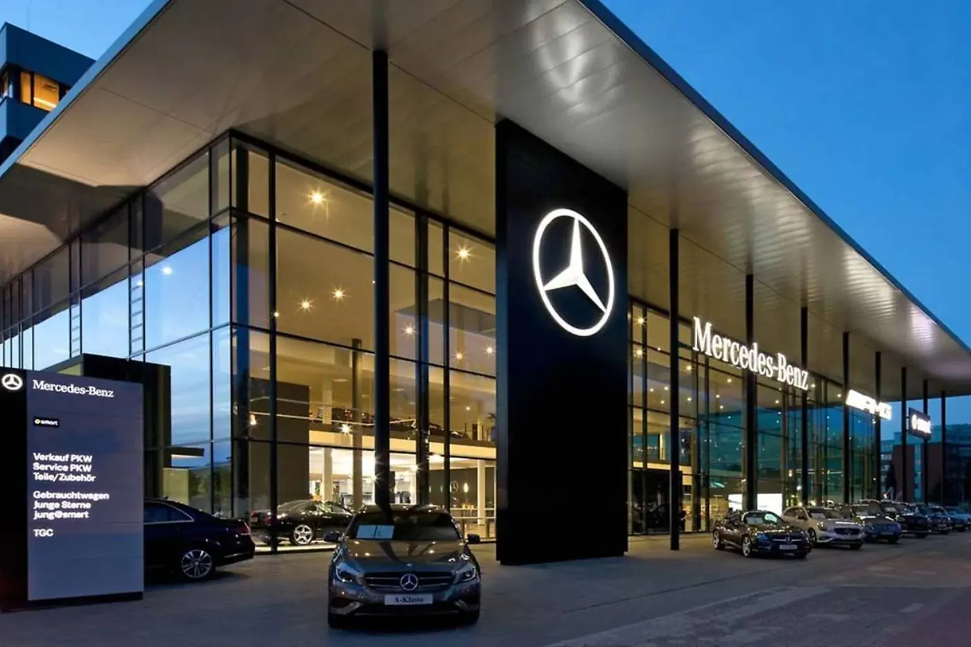Mercedes-Benz меняет стратегию: автосалоны больше не нужны