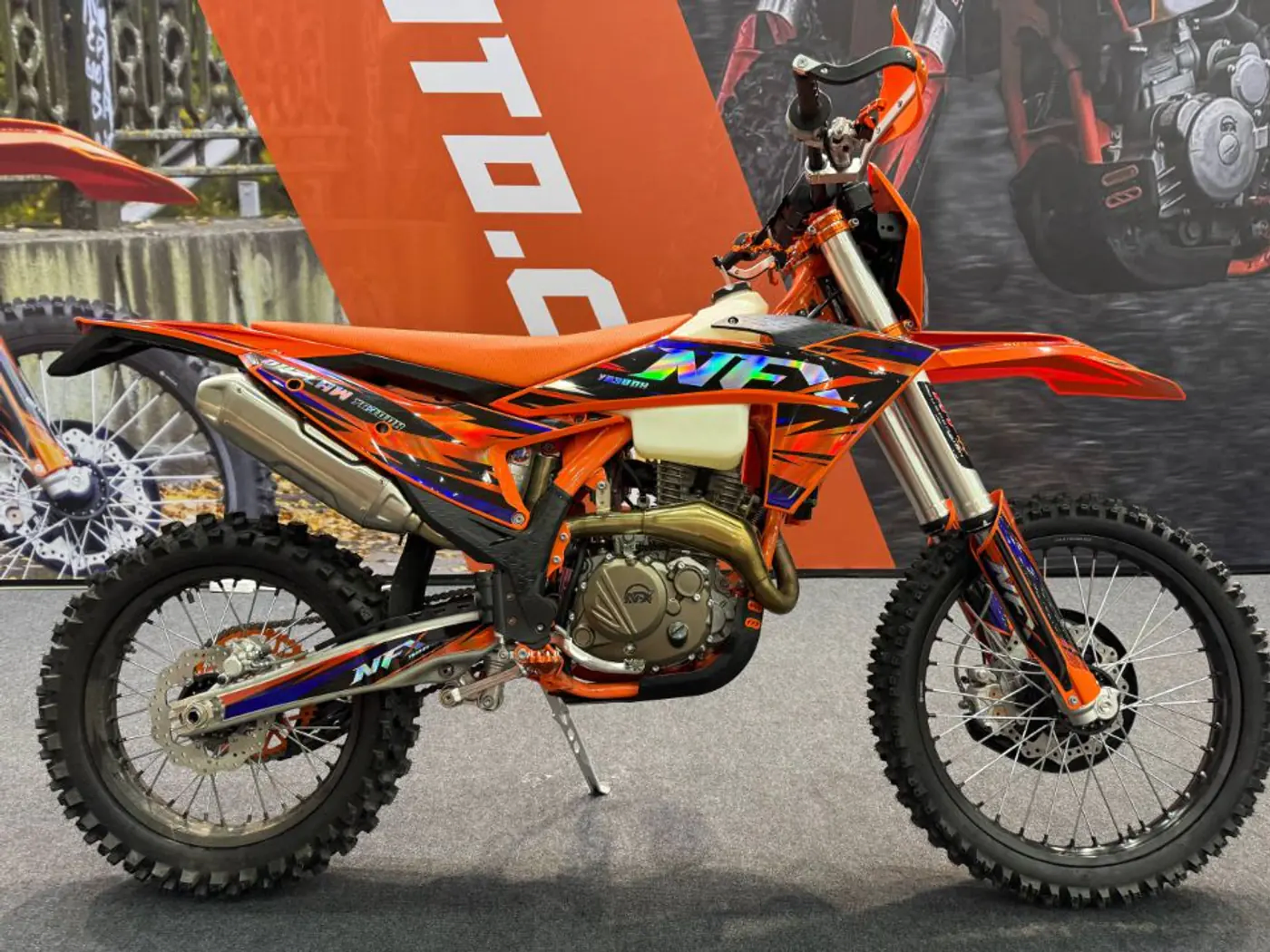 NINE FOX Outlaw YB300H, 2026