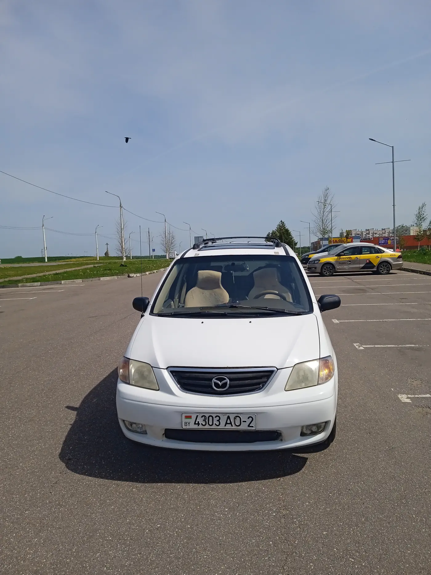 Mazda MPV II (LW), 2001