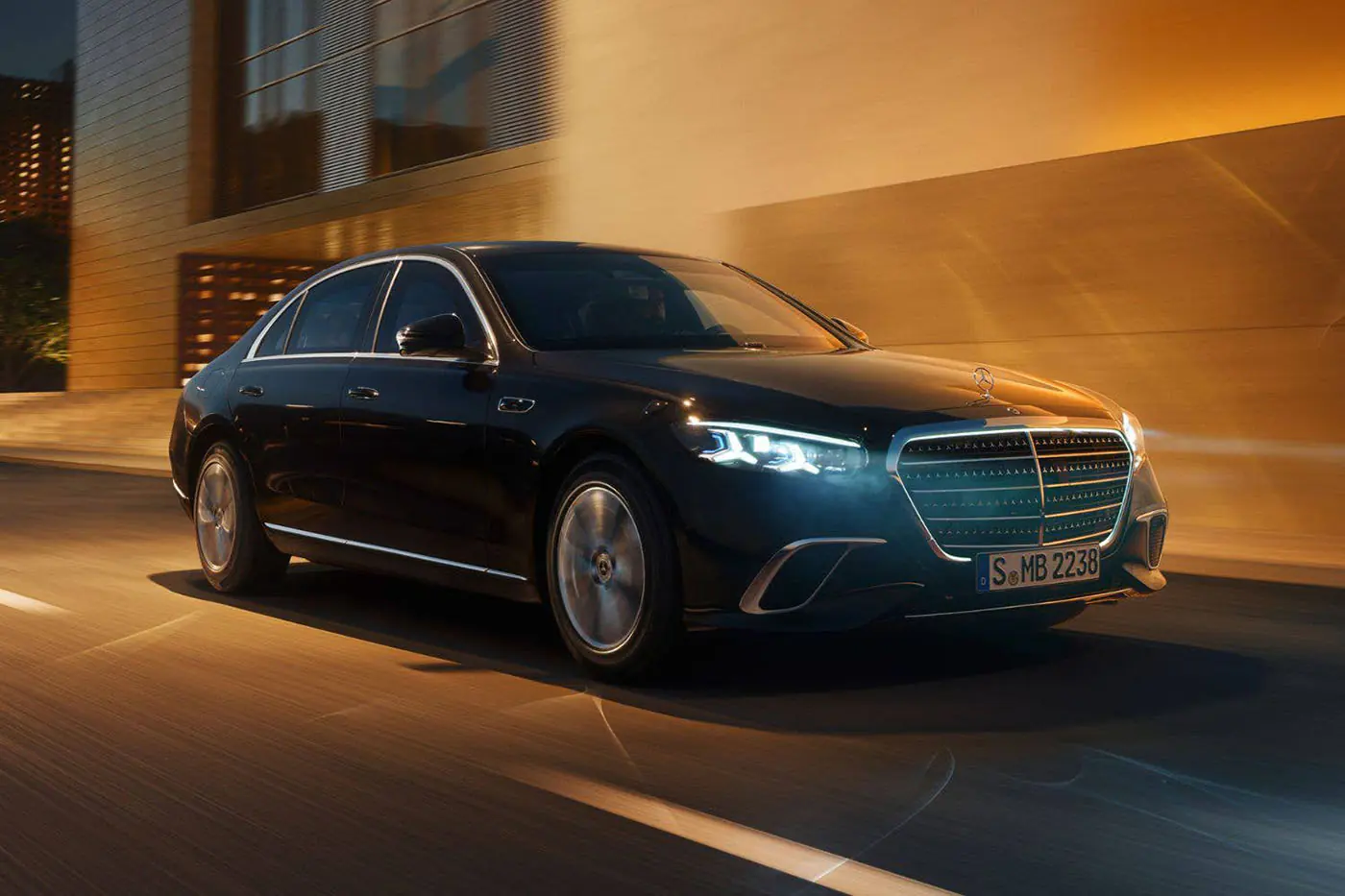 Mercedes ограничит продажи бронированного S-класса