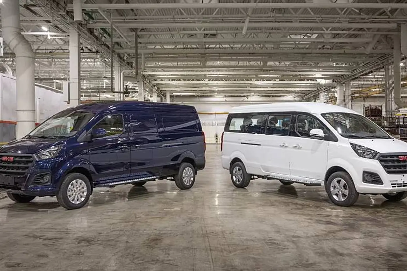 АвтоВАЗ начал поставки новых коммерческих автомобилей SKM M7