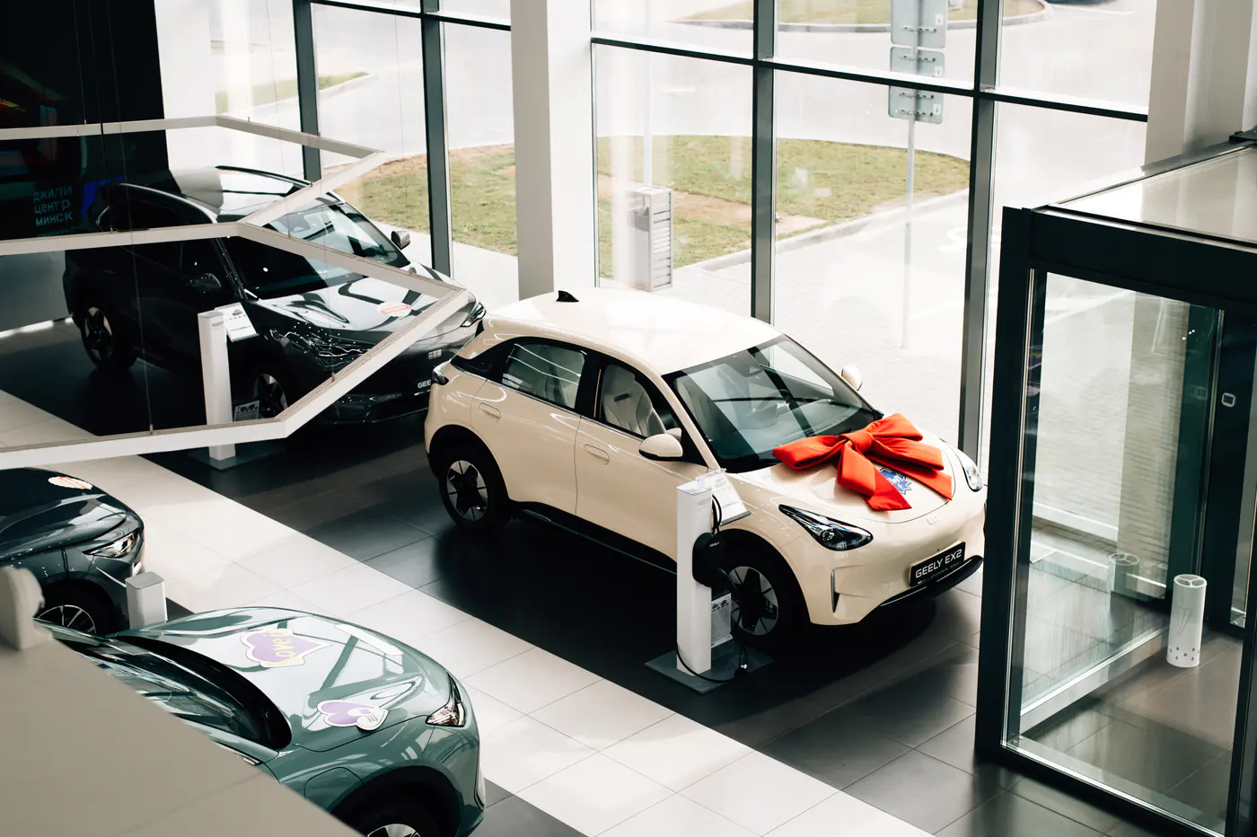 Почему Geely EX2 так часто выбирают в Беларуси и почему сейчас удачный момент его купить