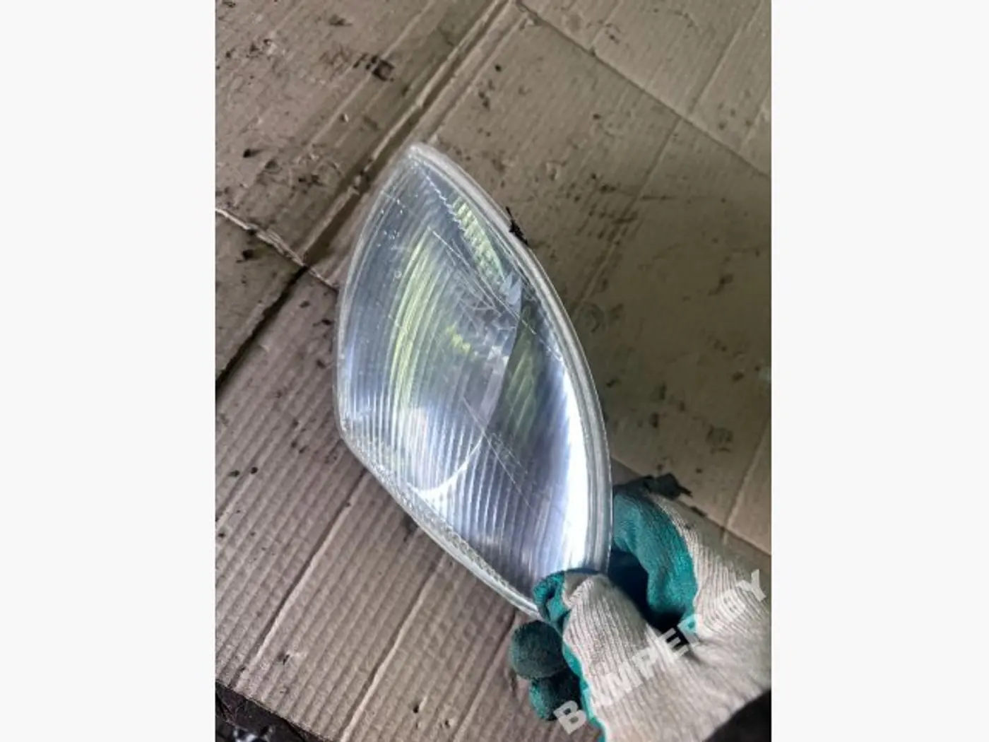 Поворотник правый к Renault Scenic 1997