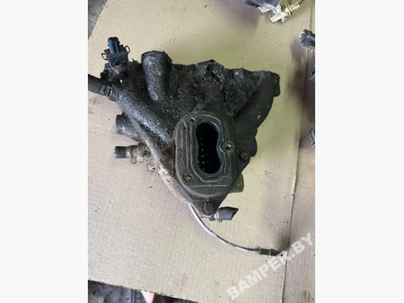 Коллектор впускной к Volkswagen Golf 1990