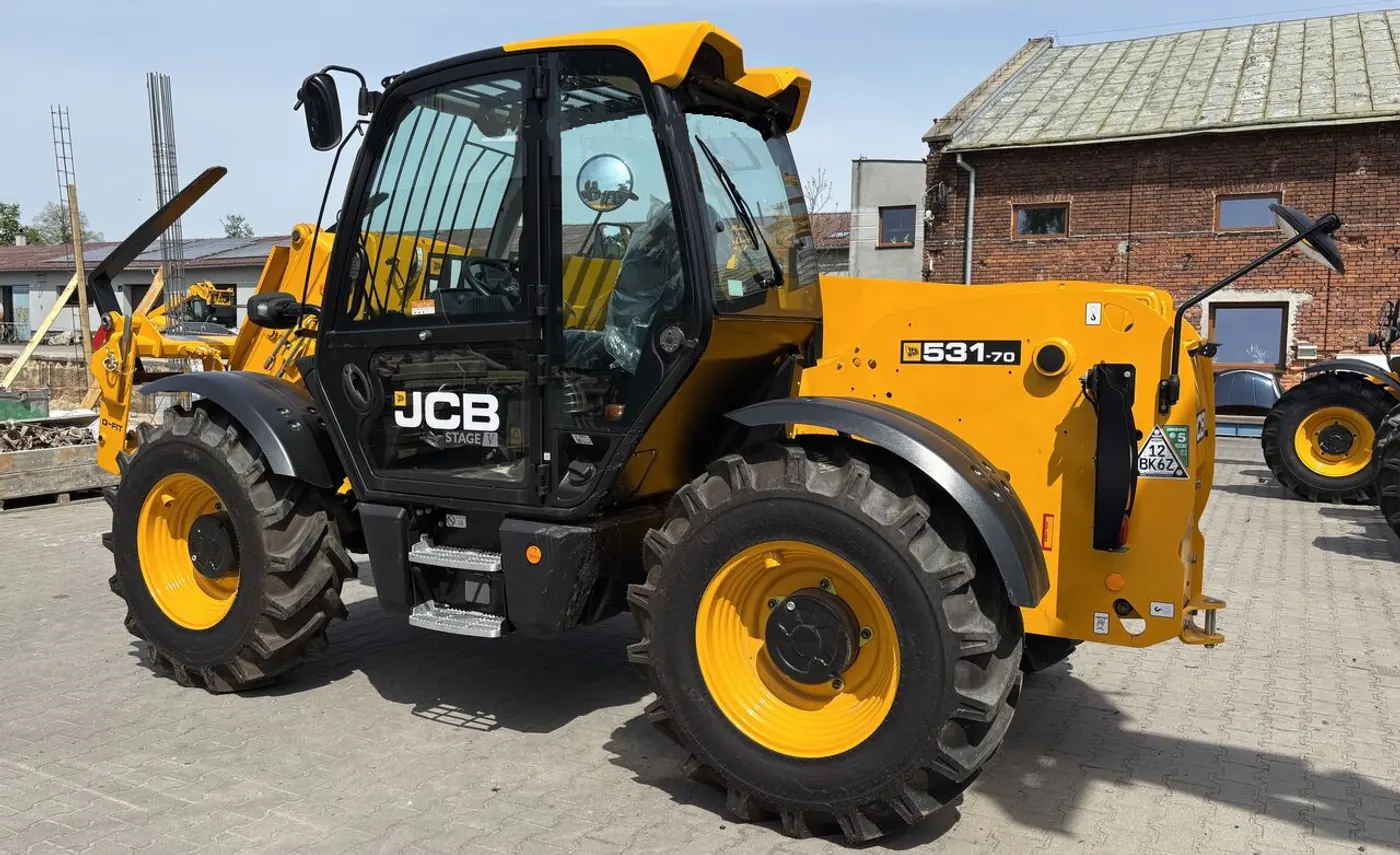 телескопический погрузчик JCB 531-70 2025