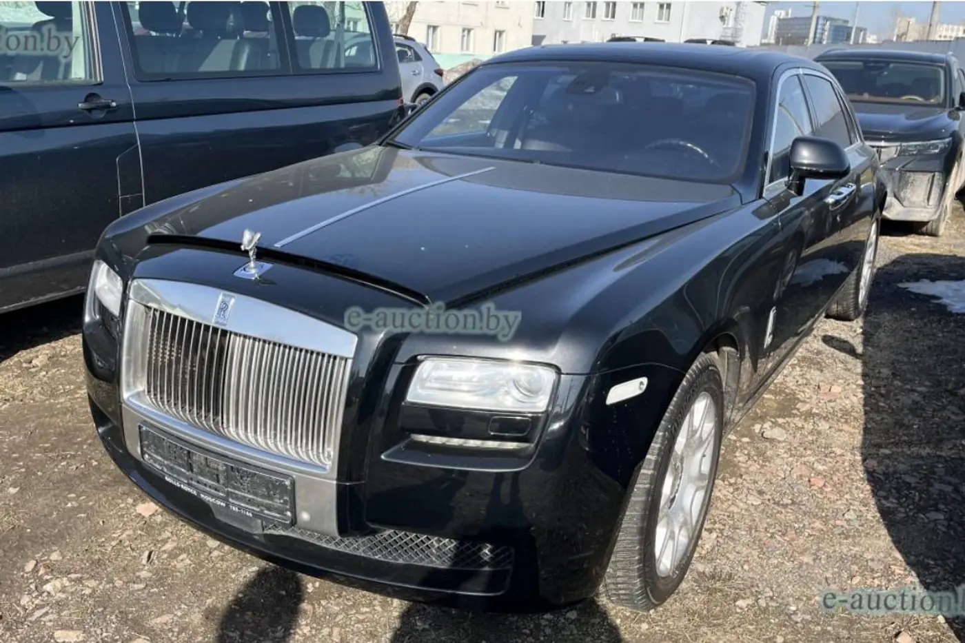 На торги снова выставили арестованный Rolls-Royce – какова новая цена