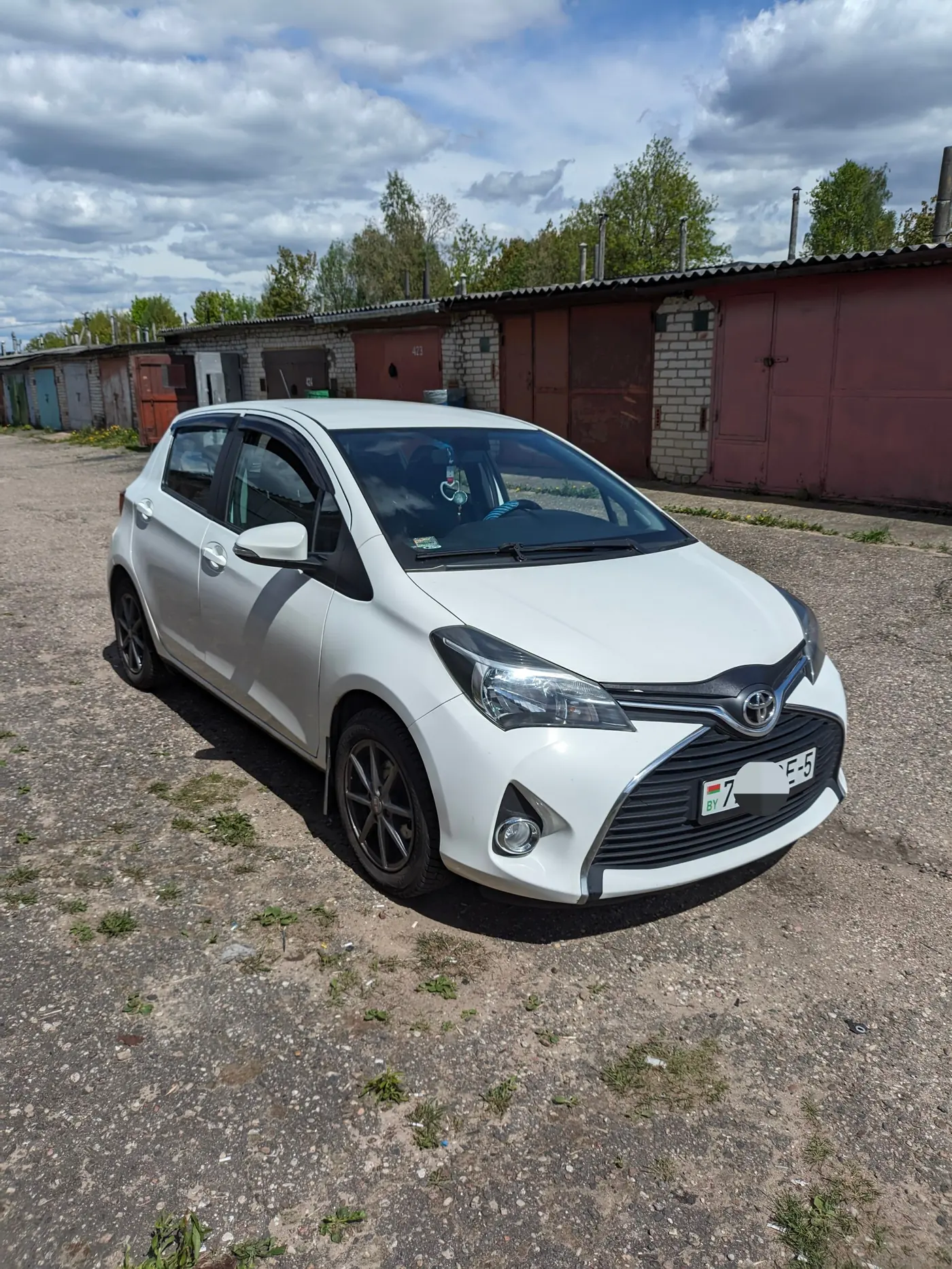 Toyota Yaris III Рестайлинг, 2015