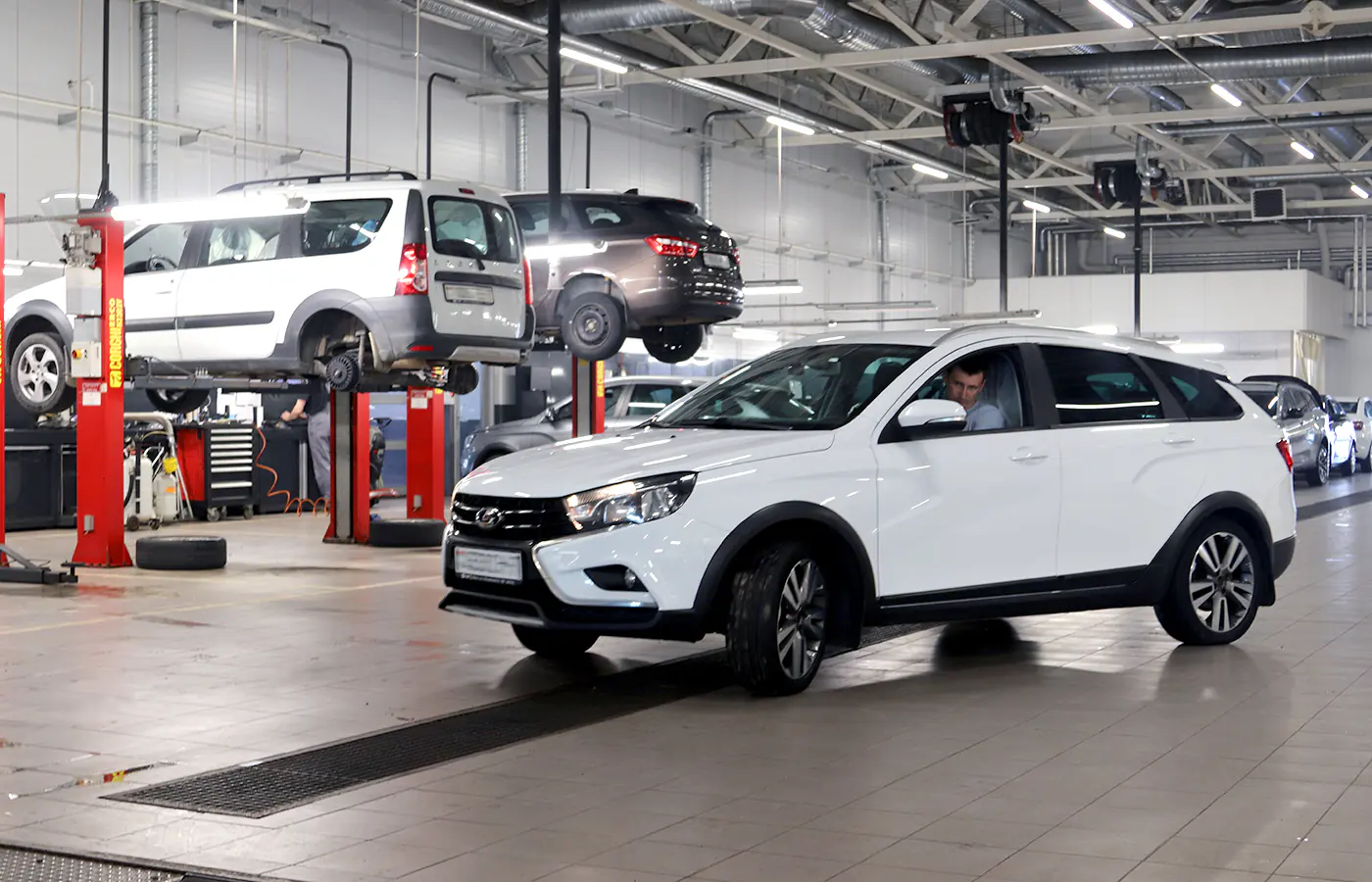 Автомобили LADA можно обслуживать с выгодой до 60%. В чем подвох?