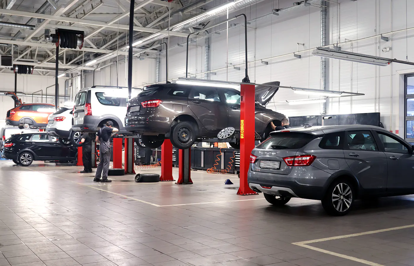 Автомобили LADA можно обслуживать с выгодой до 60%. В чем подвох?