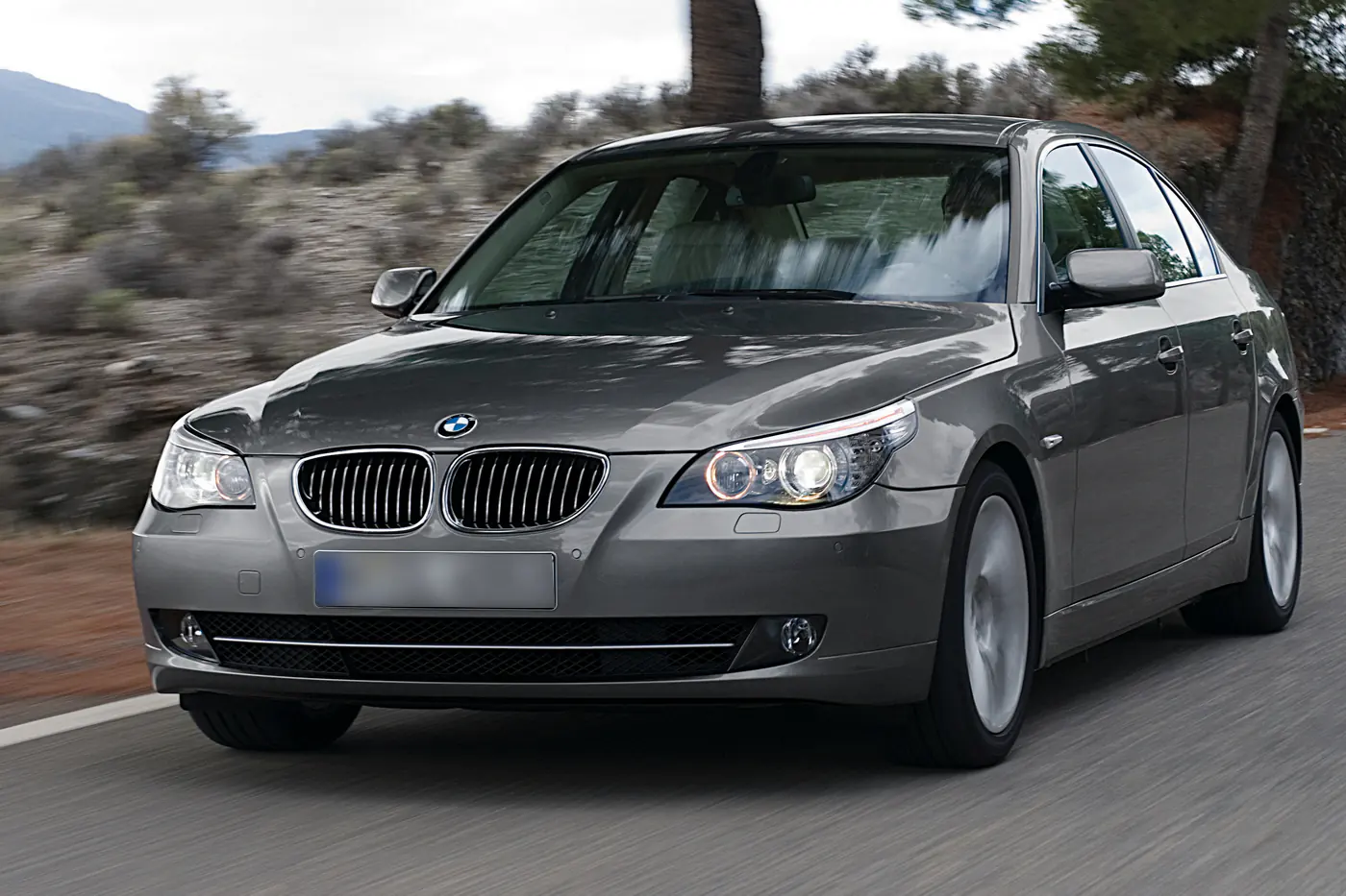 Понторезки: сравниваем стоимость обслуживания BMW E60 и Mercedes-Benz W211