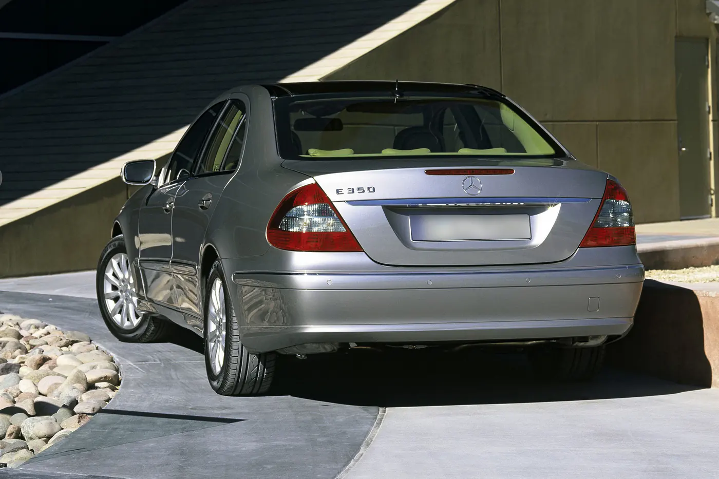 Понторезки: сравниваем стоимость обслуживания BMW E60 и Mercedes-Benz W211