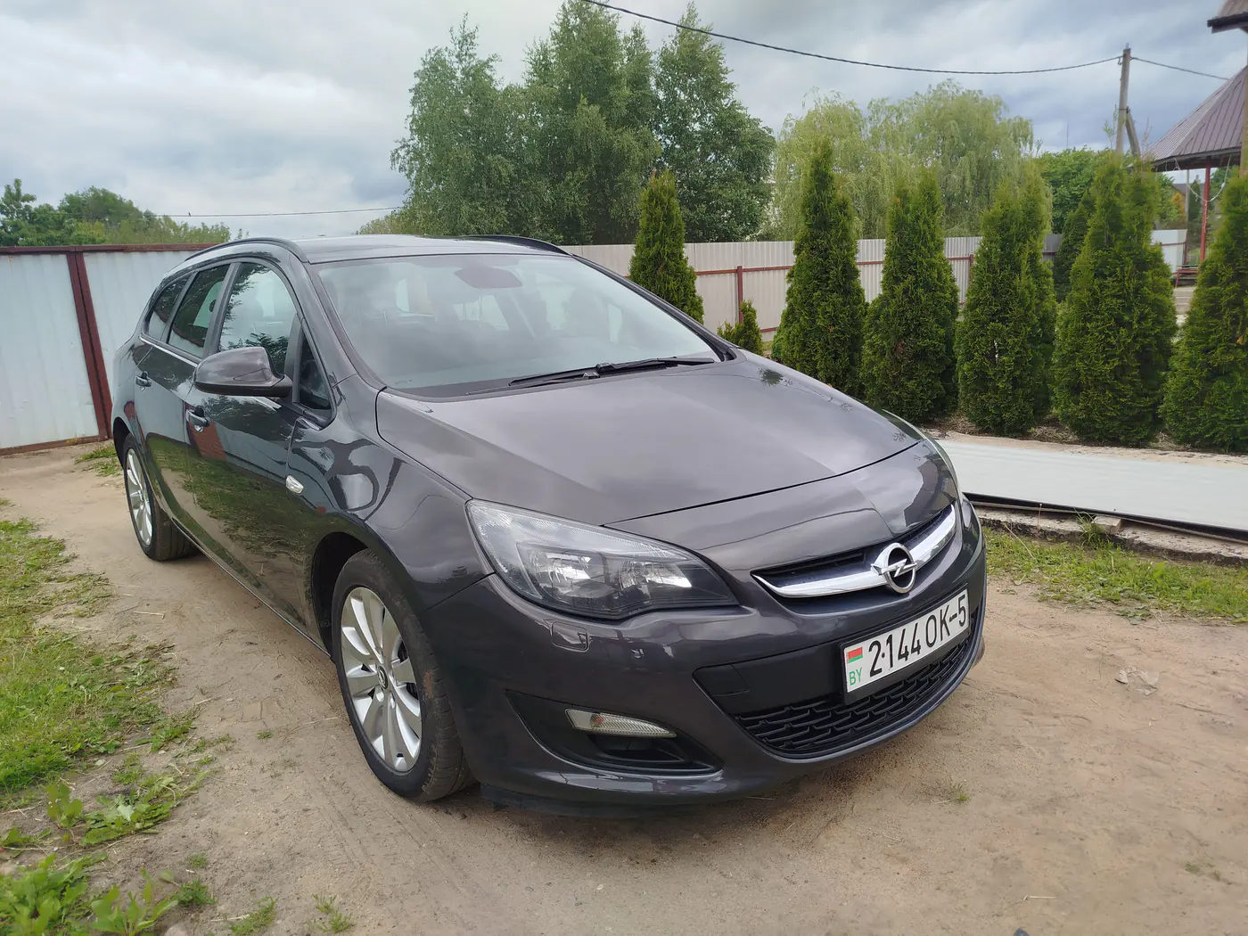 Opel Astra J Рестайлинг, 2013