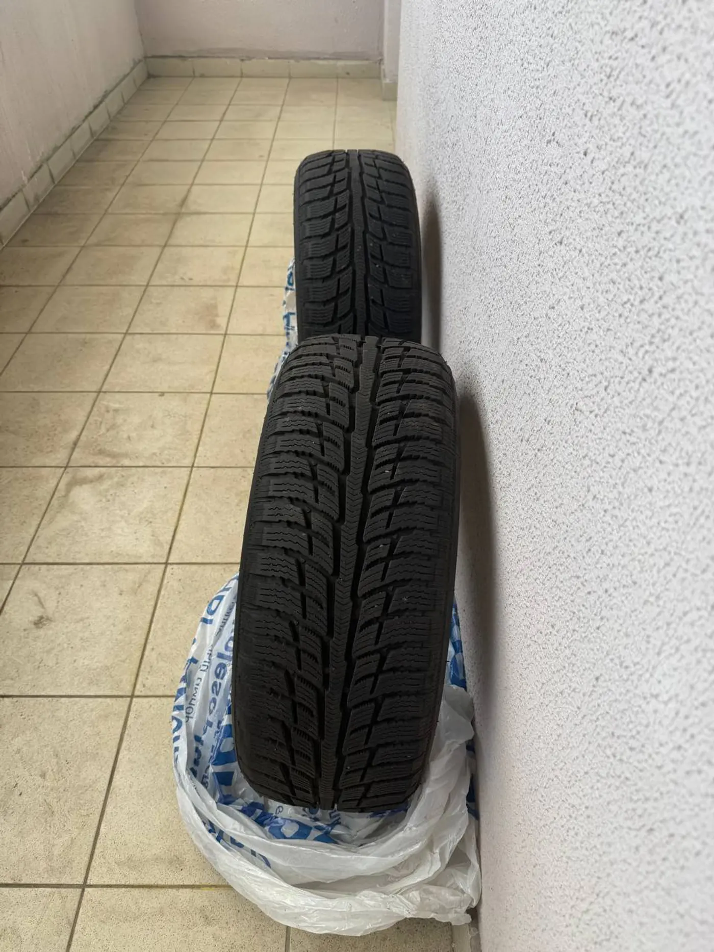 R17 225 55 BF Goodrich T/A KSI