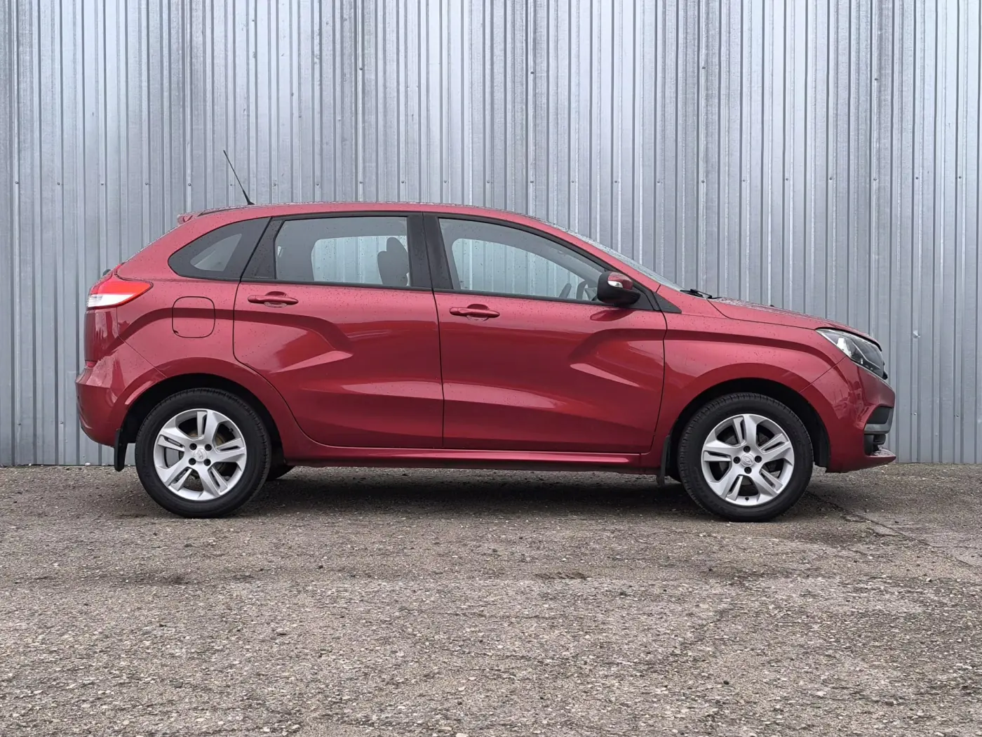 От Geely Emgrand до Ford Escape: выбираем авто c пробегом до 30 тысяч рублей
