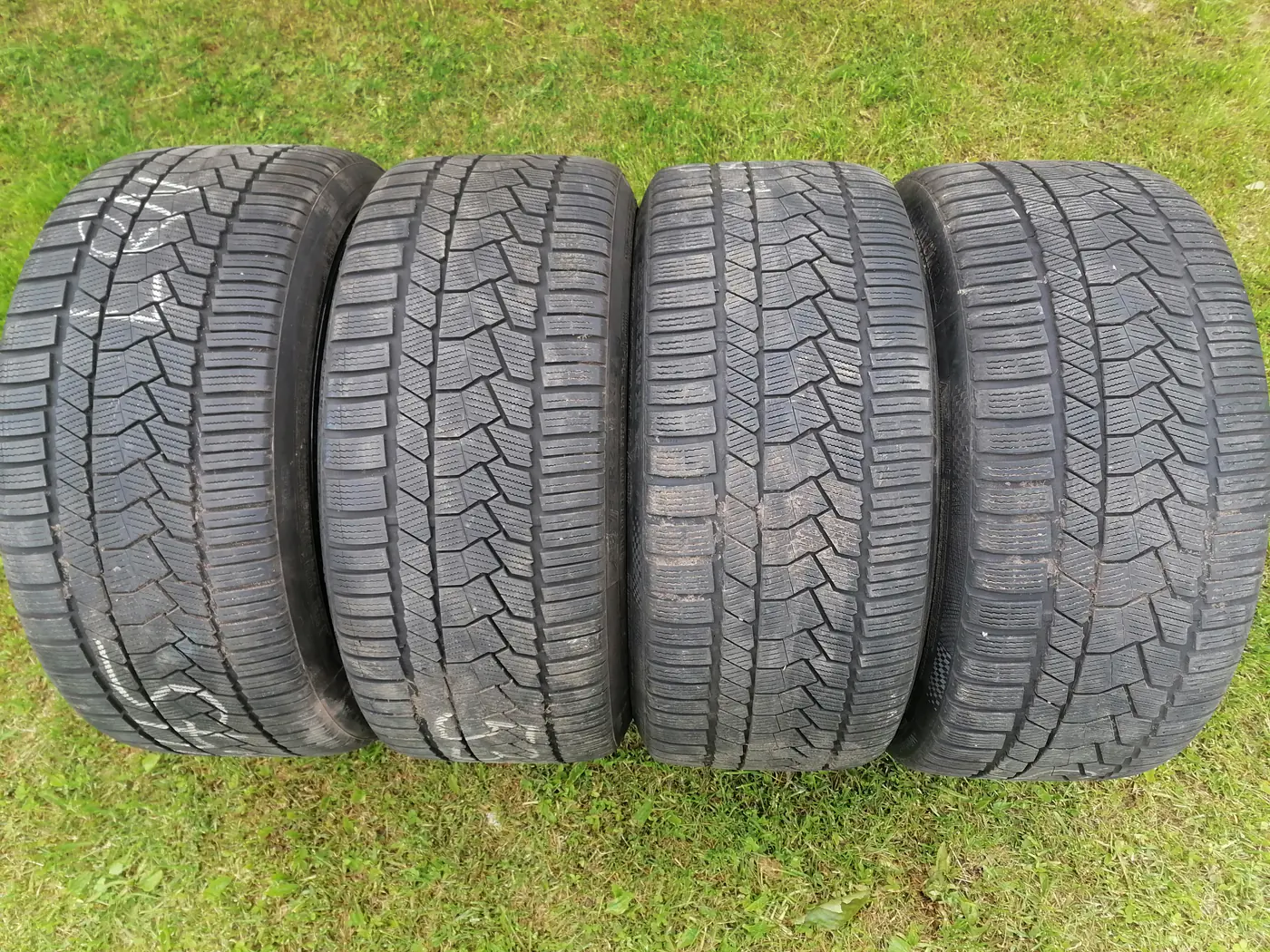 R22 285 30 Continental Winter Contact TS860S AO