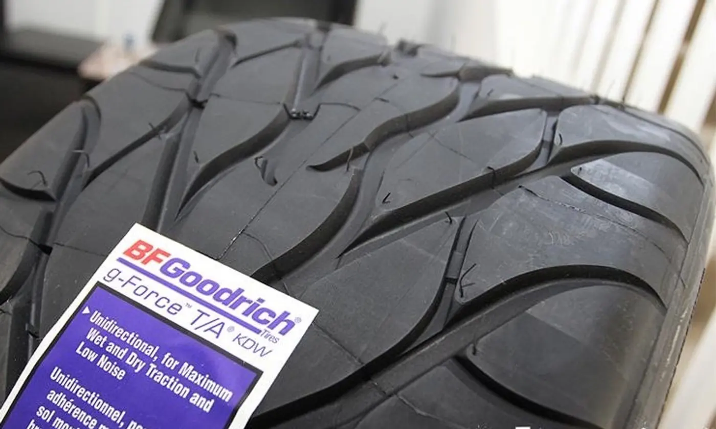R19 255 35 BF Goodrich