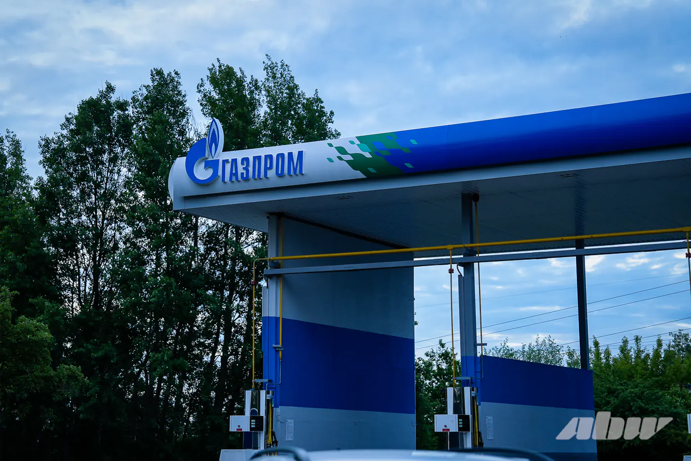 «Электрички» нервно курят: проверили, во сколько обходятся 100 км на метановом автомобиле